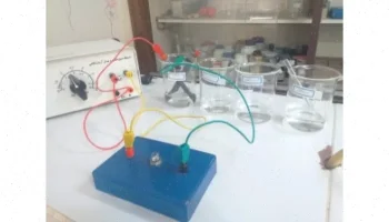 آزمایش رسانایی محلول‌ها - علوم نهم